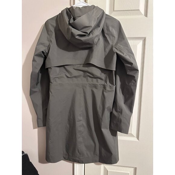 lululemon olive green rain rebel jacket - Picture 4 of 4